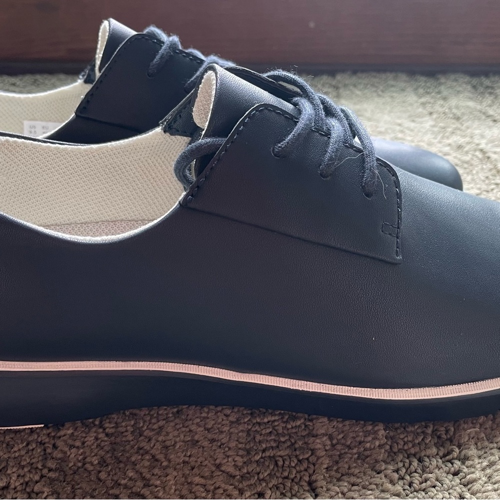 Ponto The Pacific Oxfords brand new, women’s 9.5, men’s 8, navy! Free shipping!